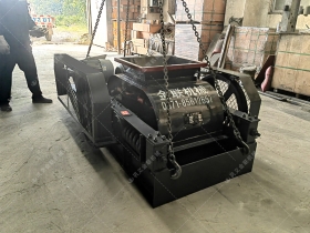 2pgc600*750雙齒輥午夜成人福利视频發往湖南婁底破碎煤塊
